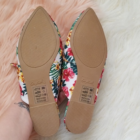 Tropical Floral Print Bow Mules - Picture 6 of 6